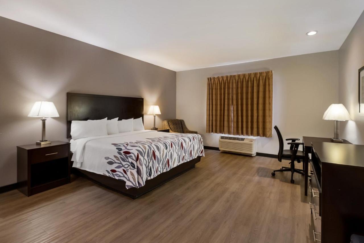 Red Roof Inn Pecos Bagian luar foto